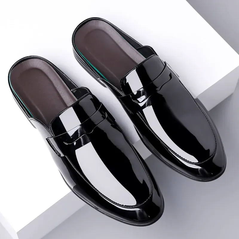 Business casual leather pointed-toe dress shoes for formal men's wear