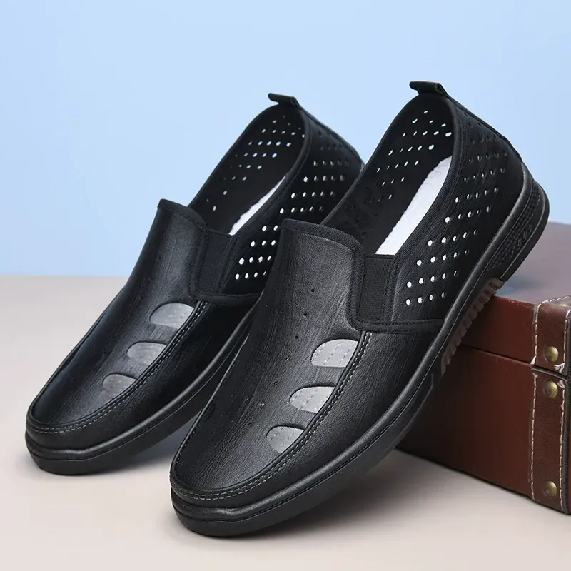 🔥Specific clothing for Ghanaians🔥Men's shoes - 2025 summer new style baggy sandals for men, genuine leather soles, casual round holes shoes, perforated and breathable leather shoes for men