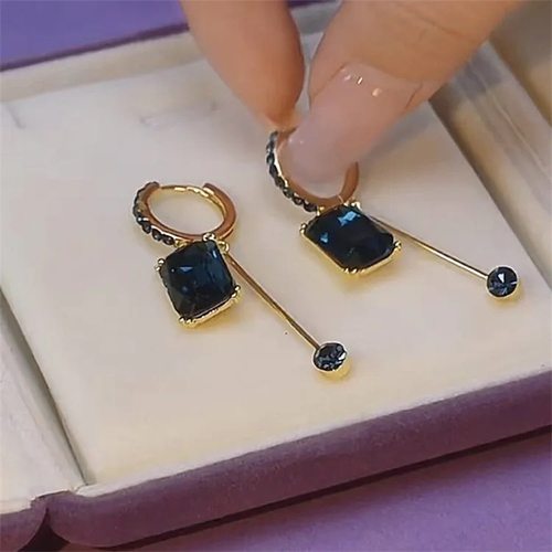 Korean-Inspired Exquisite Rhinestone Square Crystal Clip-Ons: Blue Geometric Sphere with Minimalist Chic & Premium Vibe