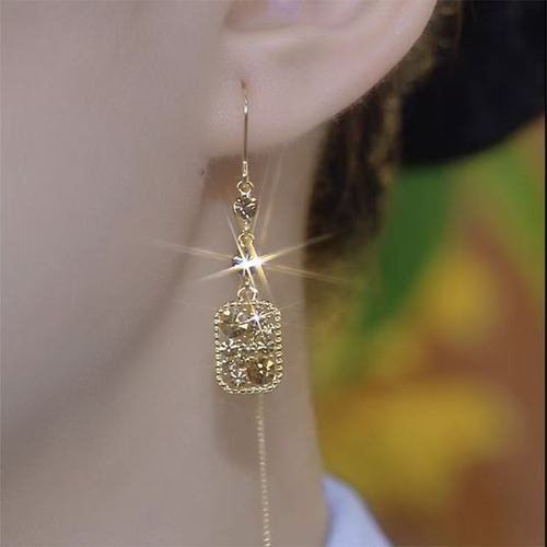 French-Style Champagne Gold Square Full-Diamond Tassel Earrings – Minimalist, Versatile & Slimming Long Drop Design