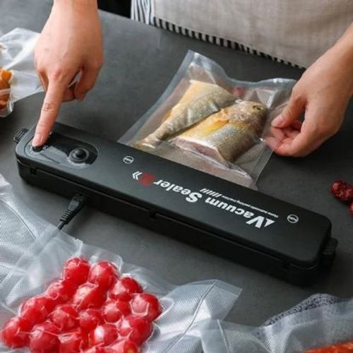 Vacuum sealer & 100 pcs bags