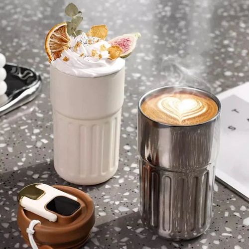 Coffee thermos with temperature display