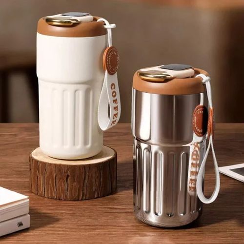 Coffee thermos with temperature display