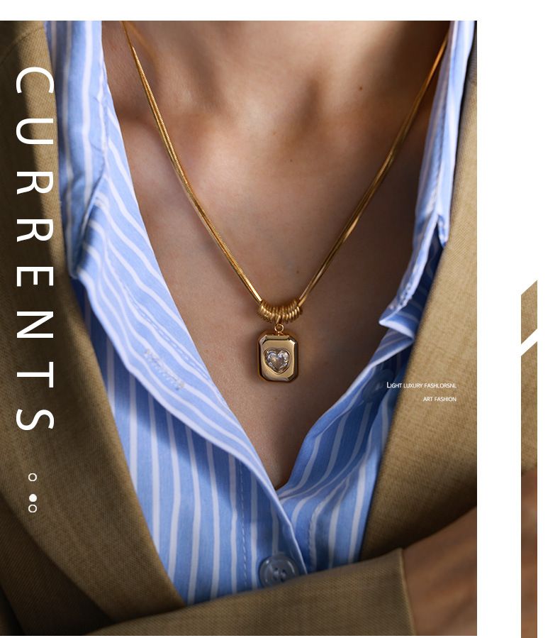 Retro geometric square pendant heart-shaped cubic zirconia necklace for women, a niche double-layer snake chain necklace