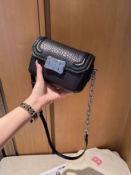 今年流行泡泡紋包包女士2025新款時尚女包斜挎包小方鏈條包單肩包