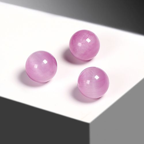 Natural purple lithium feldspar bracelet. High-quality lavender-colored crystal queen.