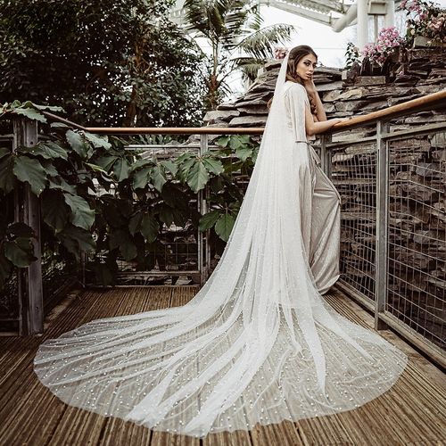 Pearl Wedding Veil Cathedral Pearl Veil 1 Tier Bridal Veils Elegant Non-slip Veils Bride Hair Accessories for Women Bridal Shower Gift Prom  with Comb