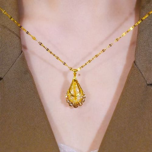 A fashionable and versatile neck chain for women, featuring a dazzling golden wire-shaped waterdrop pendant necklace, perfect for any occasion, elegant and stylish.