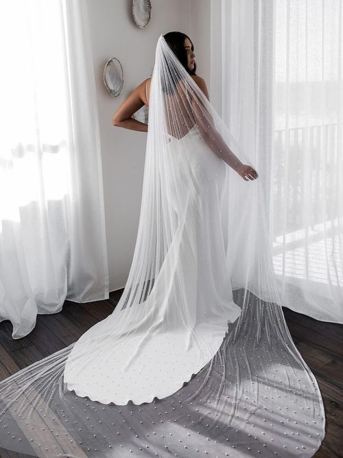 Pearl Wedding Veil Cathedral Pearl Veil 1 Tier Bridal Veils Elegant Non-slip Veils Bride Hair Accessories for Women Bridal Shower Gift Prom  with Comb
