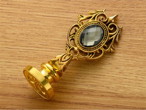 Classic Calligraphy Feather Pen Wax Ink Seal Stamp Set Vintage Wood Dip Pen 6Pcs Ink Bottles Gift for Students Adult Supplies