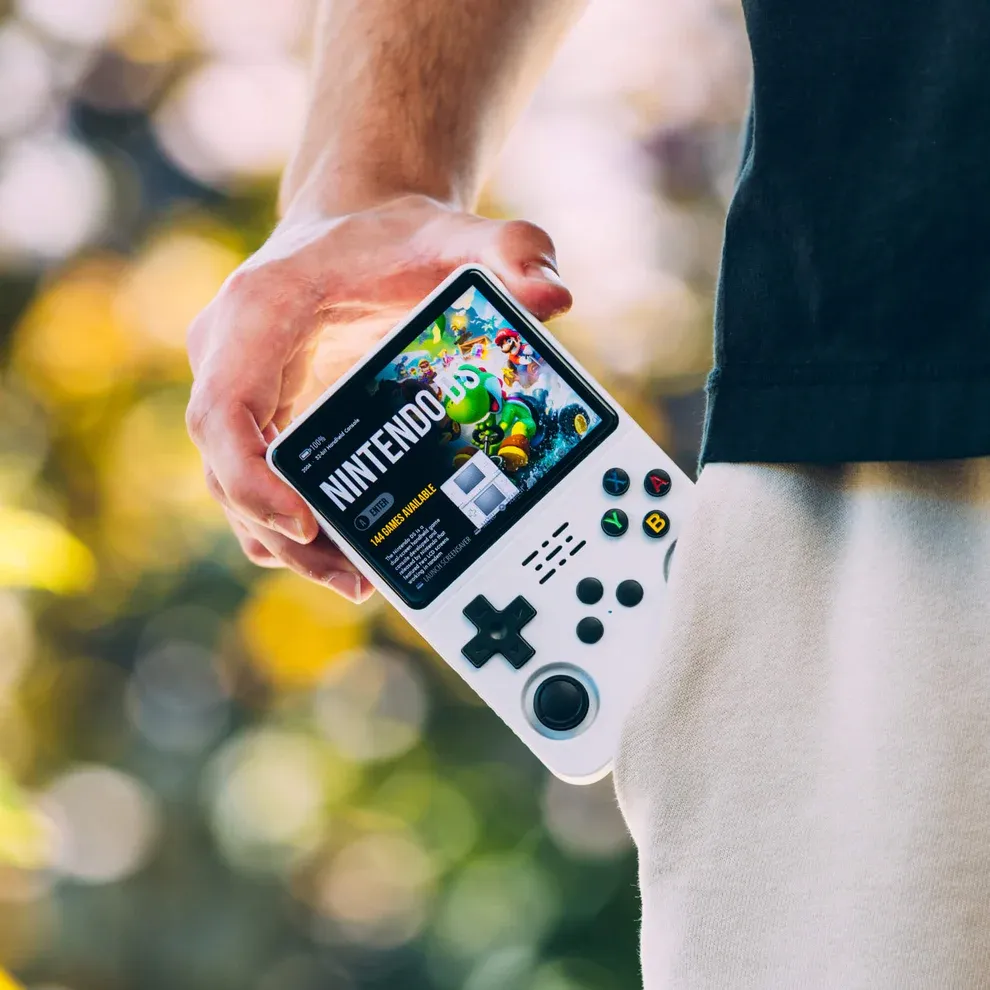 With one device in hand, you can play over 15,000 games freely（R36s)😀