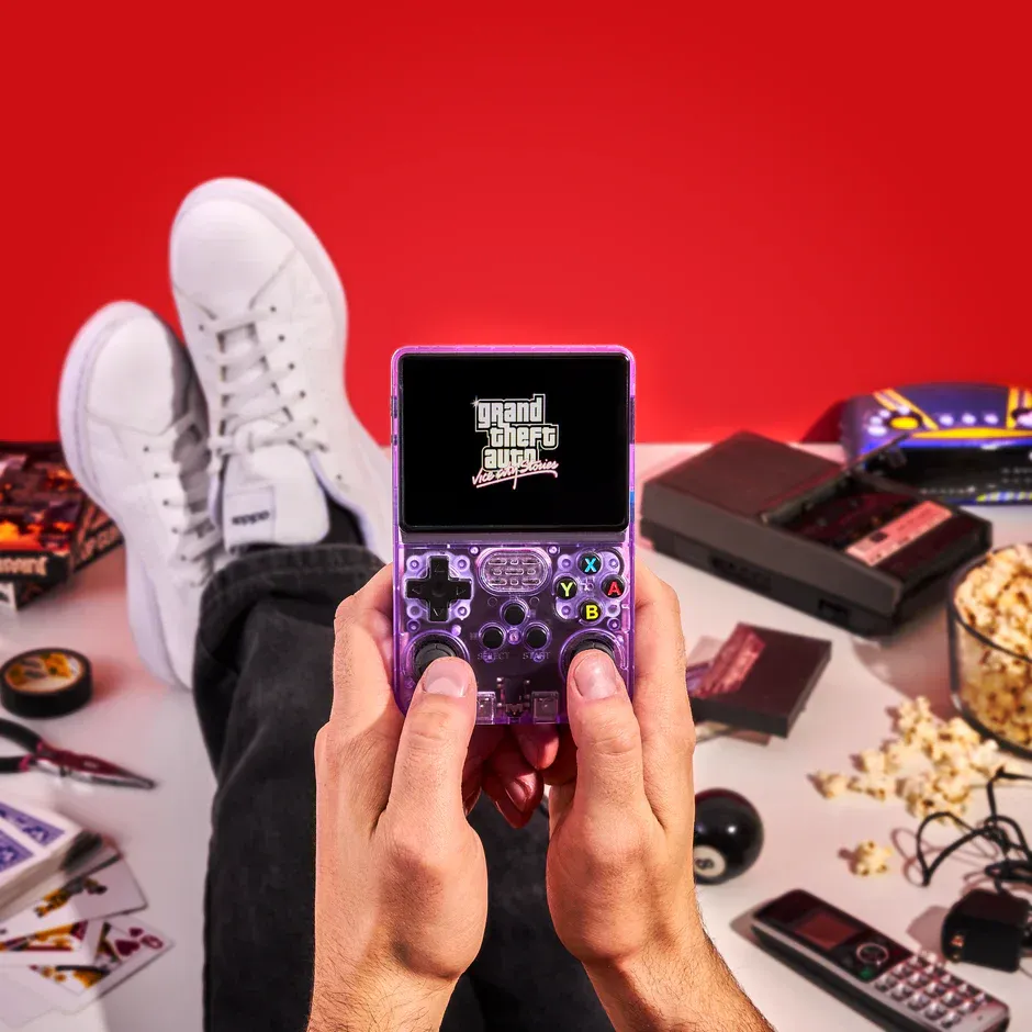 With one device in hand, you can play over 15,000 games freely（R36s)😀