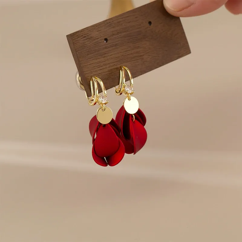 French Exquisite Red Matte Petal Earrings for Women – Elegant Light Luxury Drop Design with Boutique Fashion Style