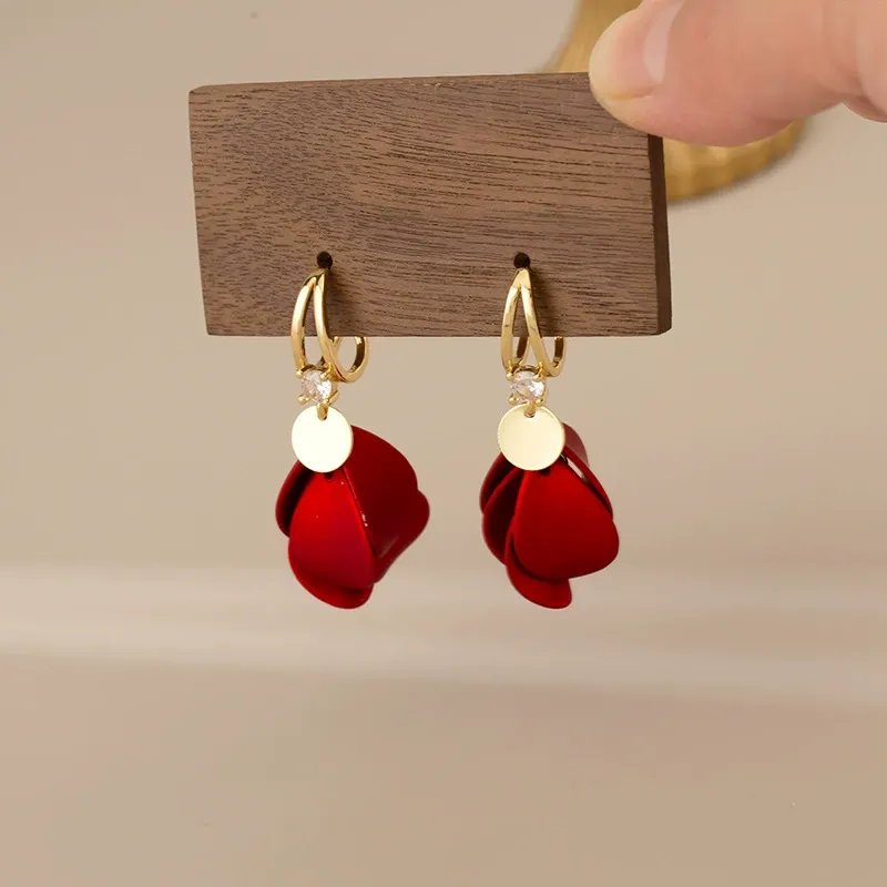 French Exquisite Red Matte Petal Earrings for Women – Elegant Light Luxury Drop Design with Boutique Fashion Style