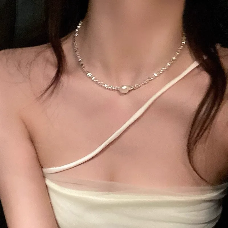 Pearl and Silver Fragment Necklace for Women – Elegant Light Luxury Clavicle Chain with Unique Design for Dresses and Outfits