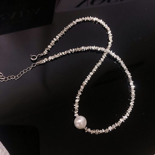 Pearl and Silver Fragment Necklace for Women – Elegant Light Luxury Clavicle Chain with Unique Design for Dresses and Outfits