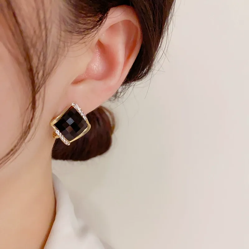 Rhinestone Black Crystal Rhombus Stud Earrings