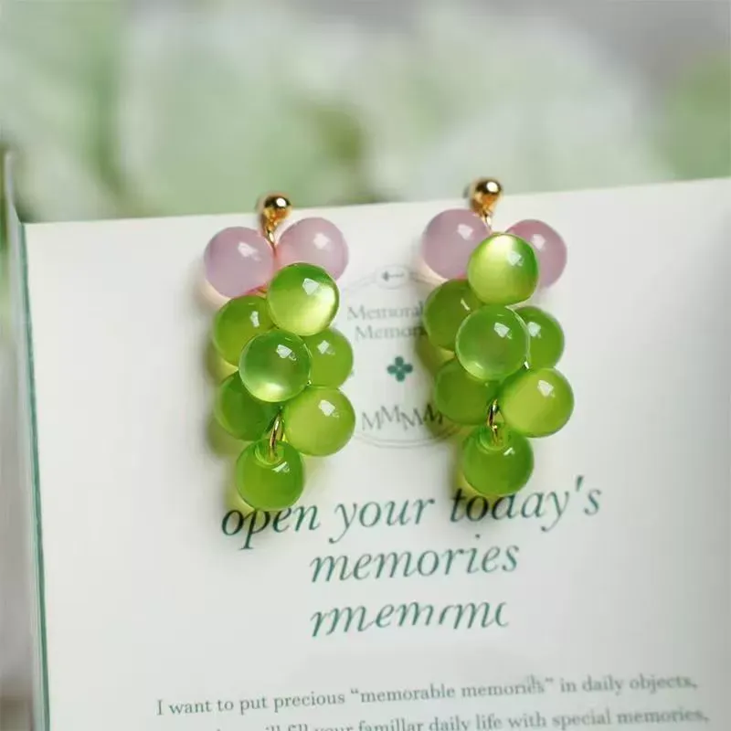Summer Clear Dopamine Grape Beaded Earrings – Light Luxury Boutique Studs with Fresh and Elegant Vibe