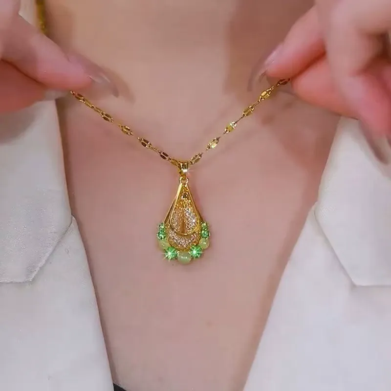 2025 New Hot-Selling Green Teardrop Necklace for Women – Ultra-Sparkling Light Luxury with Elegant Vibe
