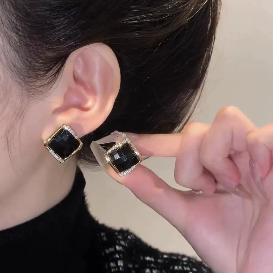 Rhinestone Black Crystal Rhombus Stud Earrings