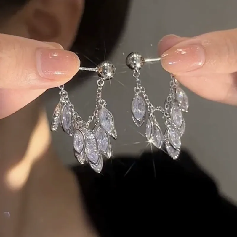 Tassel Wheat Spike Earrings – Fashionable and Dynamic Front-Back Design with Delicate Sparkling Silver Studs for Women