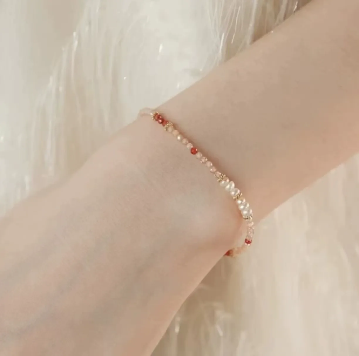 Light Luxury Fairy-Style Zircon Bracelet – Vintage-Inspired Jewelry with Natural Freshwater Pearls