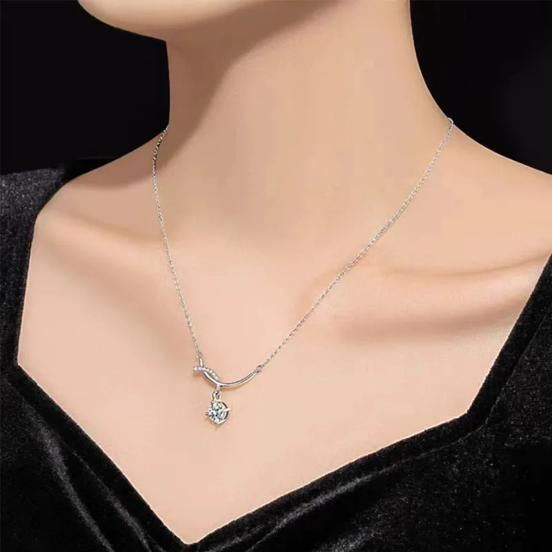 Elegant 925 Sterling Silver Twist Design Pendant Necklace – Minimalist Light Luxury Jewelry for Women