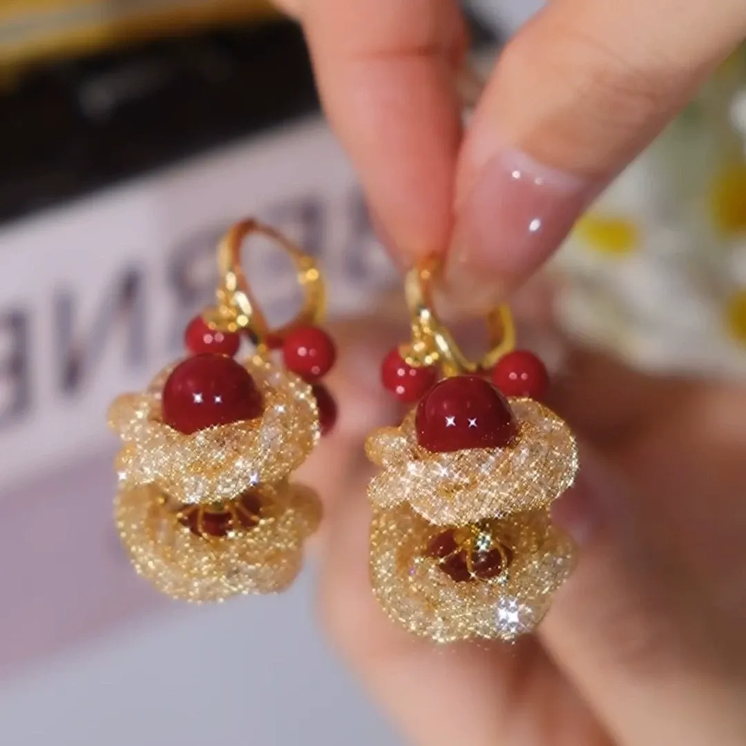 Red Mesh Flower Clip-On Earrings – New Arrival with Unique Design, High-End Cool Style for a Distinctive Look