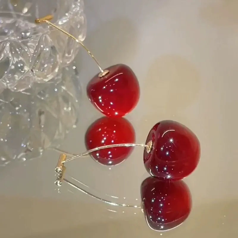 Sweet and Fresh Cherry Earrings – Light Luxury Classic Red Design with Elegant and Gentle Style