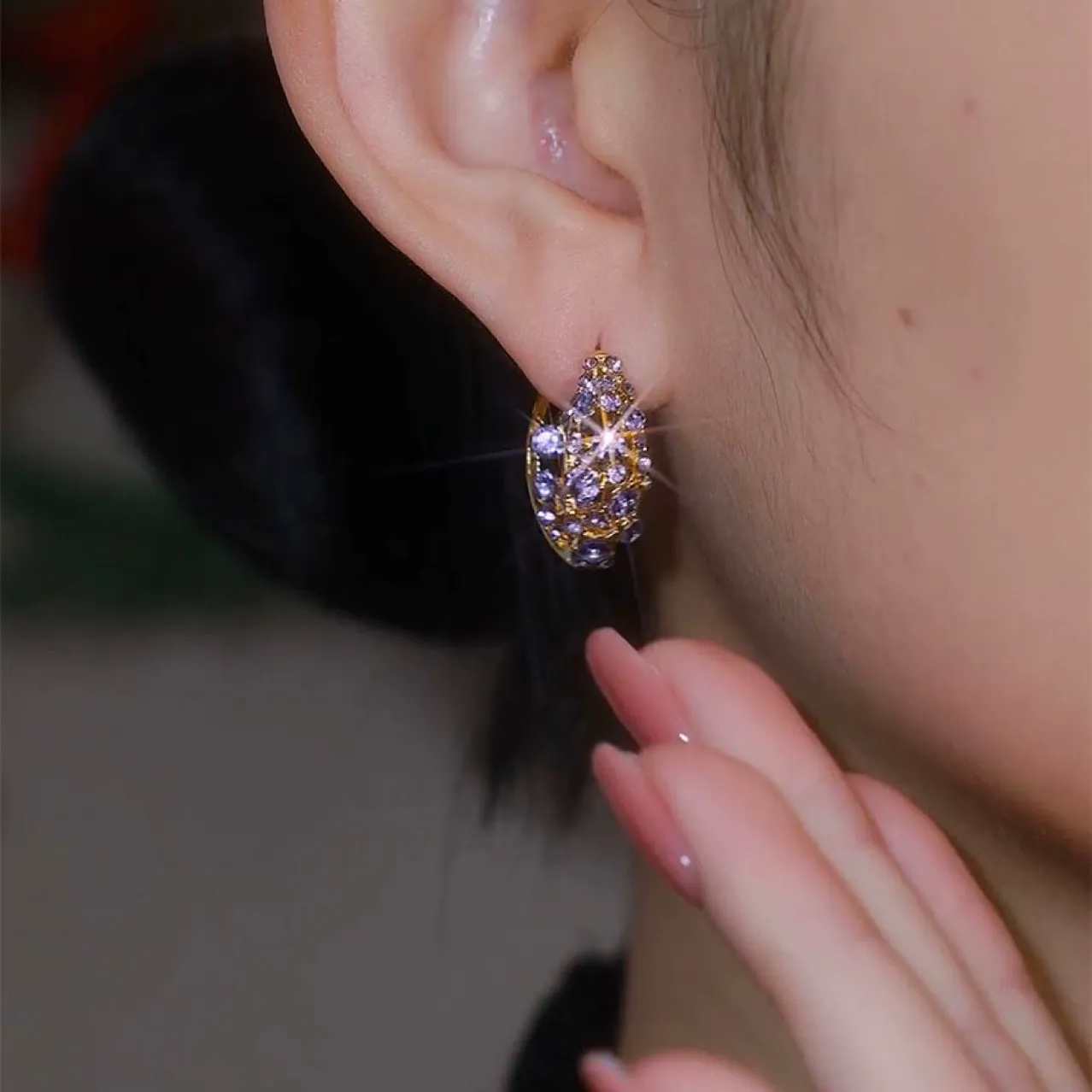 French-Inspired Purple Full Rhinestone Hoop Earrings – Exquisite and Trendy Light Luxury Statement Jewelry with Sparkling Design