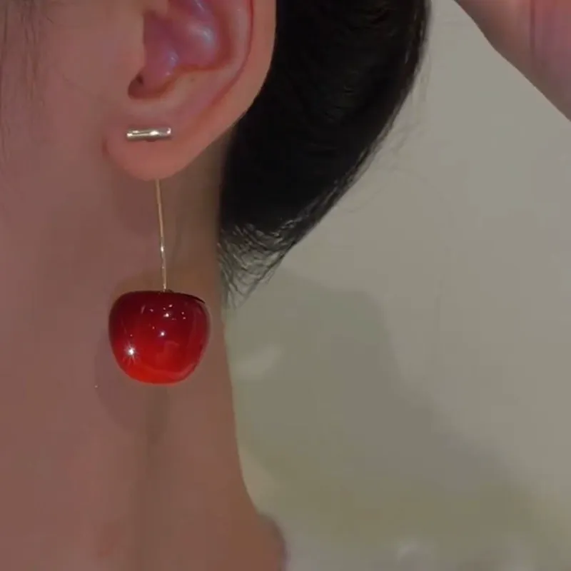 Sweet and Fresh Cherry Earrings – Light Luxury Classic Red Design with Elegant and Gentle Style