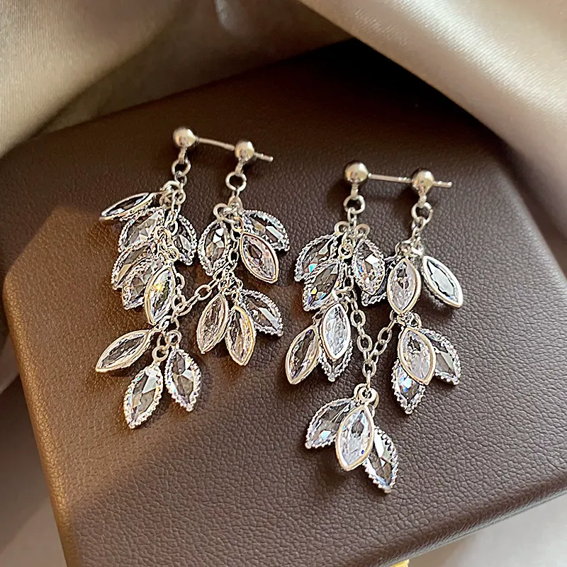 Tassel Wheat Spike Earrings – Fashionable and Dynamic Front-Back Design with Delicate Sparkling Silver Studs for Women