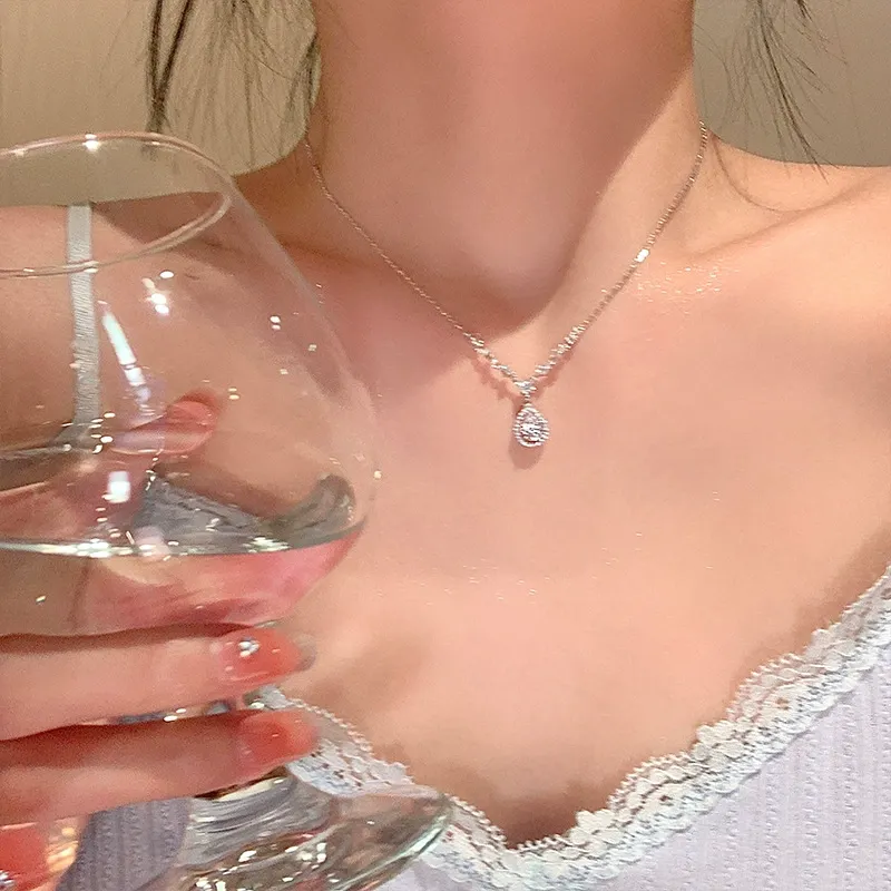 Teardrop——Angel's Tear——Pendant Necklace – Elegant Clavicle Chain for Women