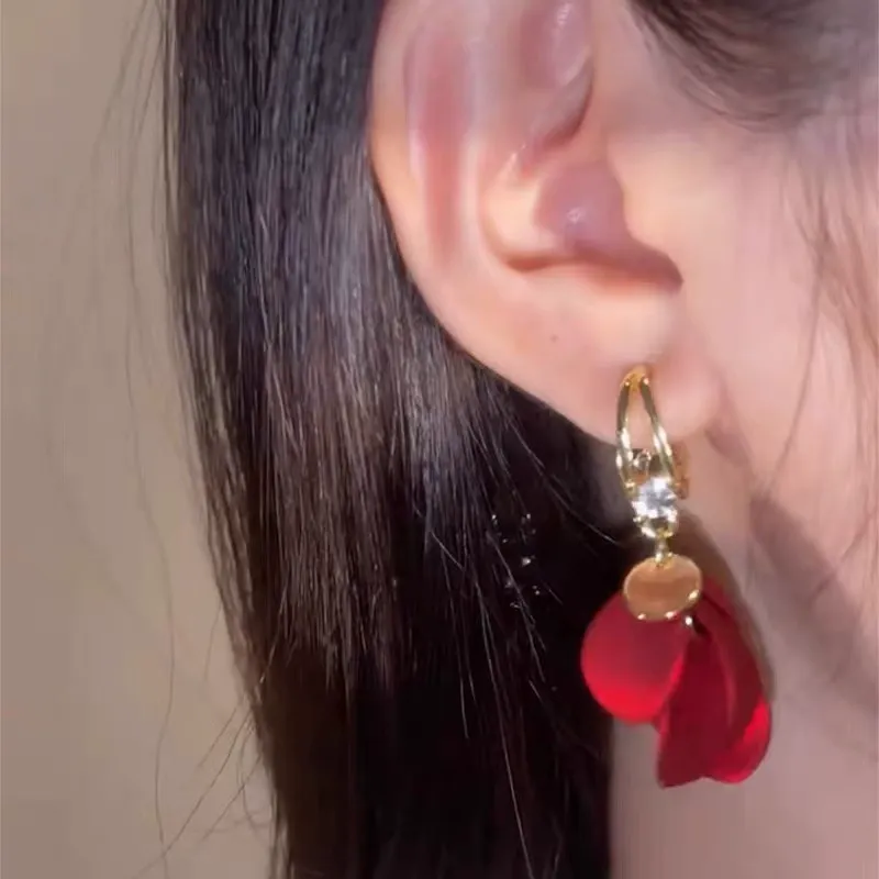 French Exquisite Red Matte Petal Earrings for Women – Elegant Light Luxury Drop Design with Boutique Fashion Style