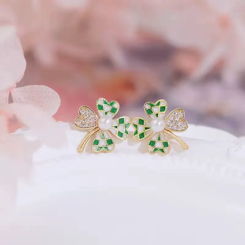 Pearl Lucky Four-Leaf Clover Stud Earrings