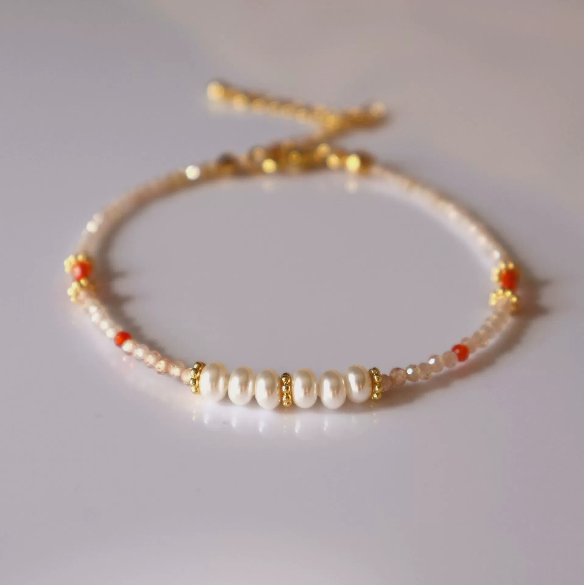 Light Luxury Fairy-Style Zircon Bracelet – Vintage-Inspired Jewelry with Natural Freshwater Pearls