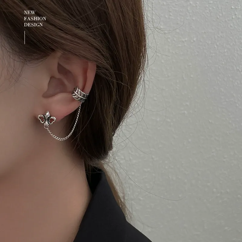 Vintage Distressed Crusader Cross Stud Earrings – Integrated High-End Ear Cuff Design