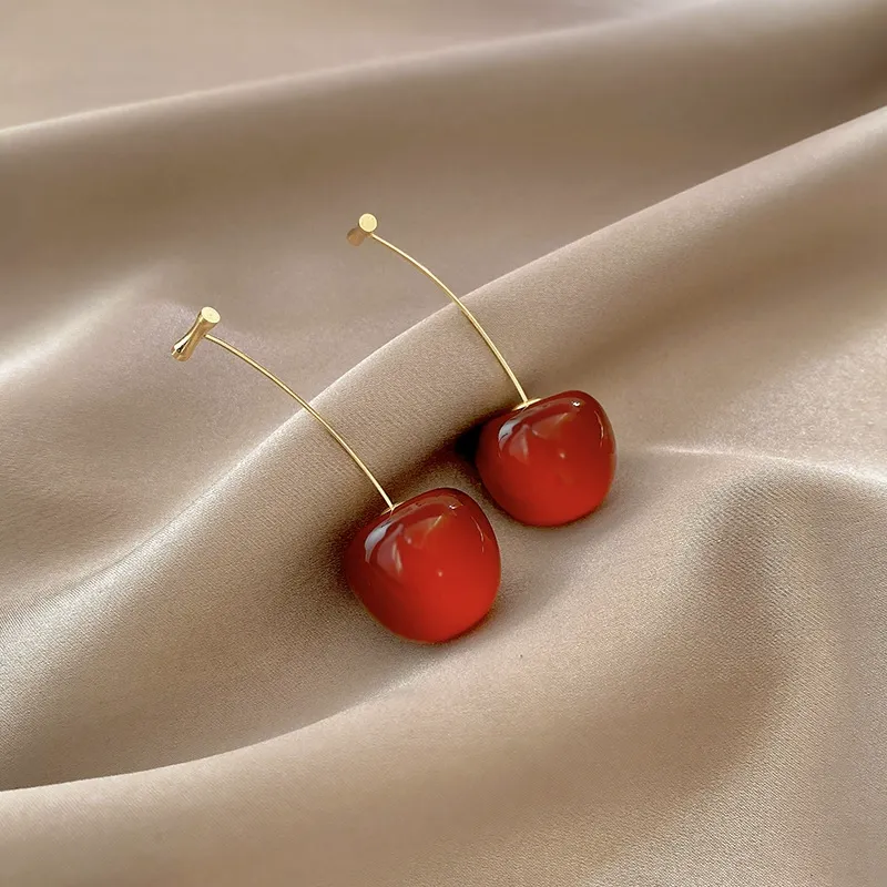 Sweet and Fresh Cherry Earrings – Light Luxury Classic Red Design with Elegant and Gentle Style