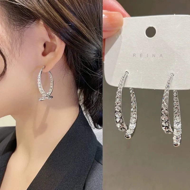 Korean Fashion Trendy Crossover Fish Tail Earrings – Sparkling Rhinestone Light Luxury Design with Elegant Style