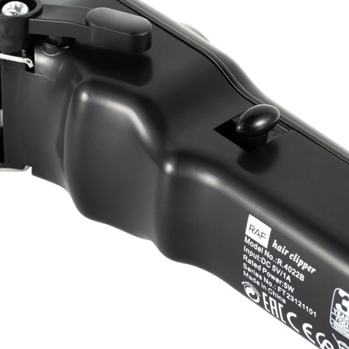 😍The new electric hair clipper is here! With strong power and precise trimming. Easily create fashionable hairstyles. You can enjoy professional haircuts at home. Come and try it. Let you take on a whole new look! 😘 2024_11_15_21_04_39.png