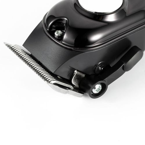😍The new electric hair clipper is here! With strong power and precise trimming. Easily create fashionable hairstyles. You can enjoy professional haircuts at home. Come and try it. Let you take on a whole new look! 😘 2024_11_15_21_04_39.png