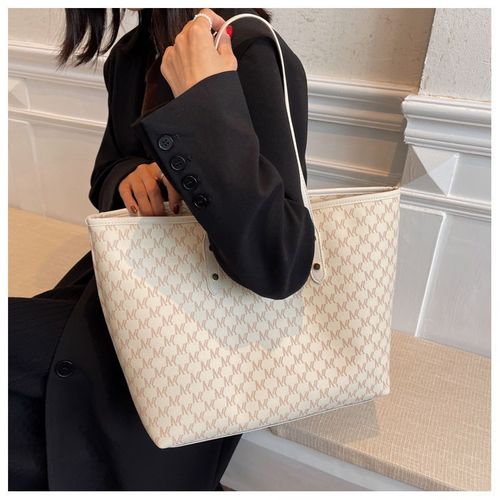 Many women dream of owning high-end luxury handbags from famous brands.2024 Brand Designer Pu Handbag Women's Large Capacity Luxury Tote Bag😍😍