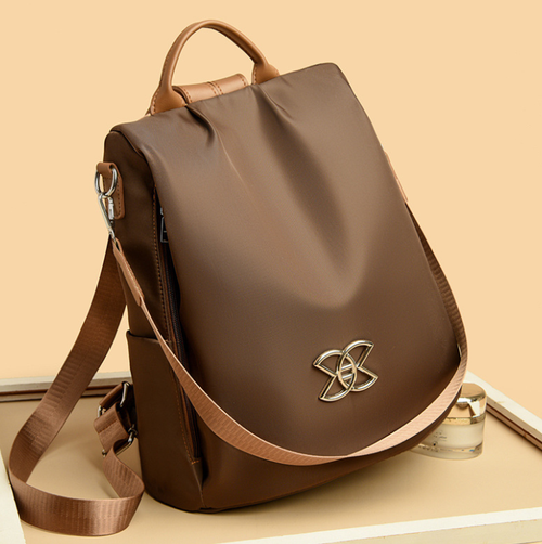 😍Hey, ladies! Check it out! High-end luxury handbags are here! 💕We carefully select top-grade leather materials and they are crafted by hand. They are luxurious and practical. Carrying them to attend occasions will make you stand out and fully show your noble temperament. Don't miss it if you love handbags! 😘
