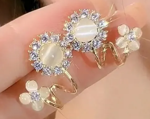 Exquisite meringstone flower stud earrings are sparkling crystal-like pearl flower leaf earrings for women and wedding party jewelry