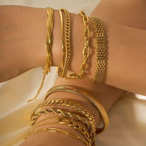 Stylish and exquisite stackable Cuban chain bracelet set, fashionable accessories, women's gifts, and fine jewelry.