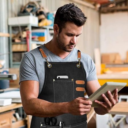 Custom Gardening Aprons - Custom garden aprons for gardeners and florists