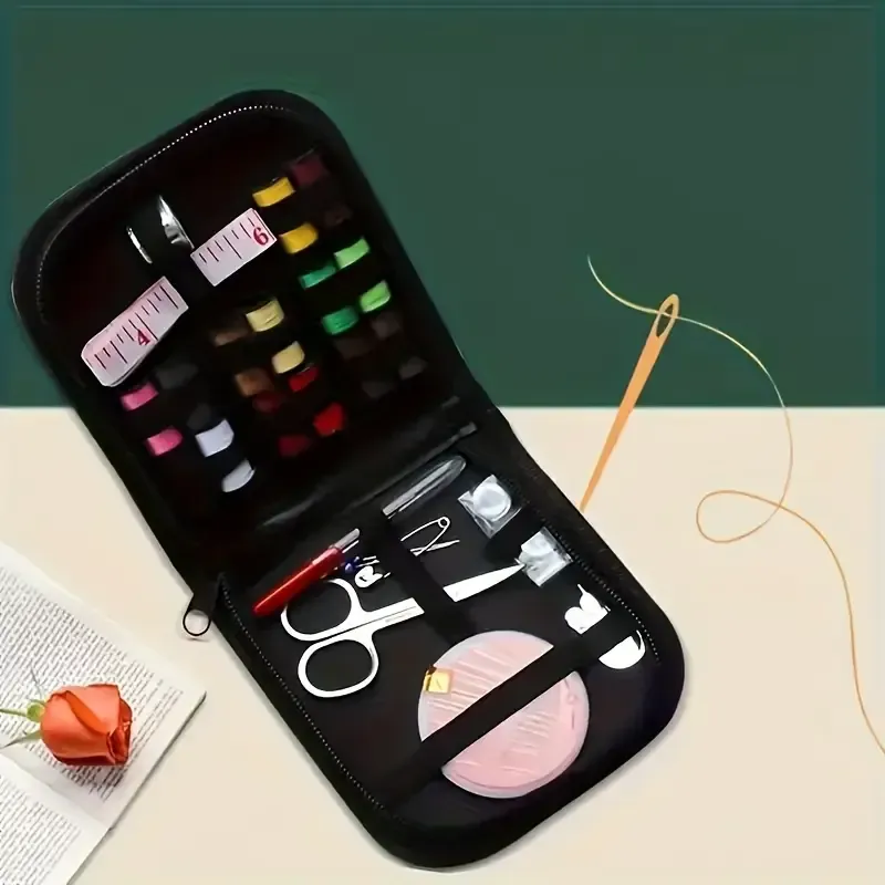 Mini kit de couture de voyage portable et coloré