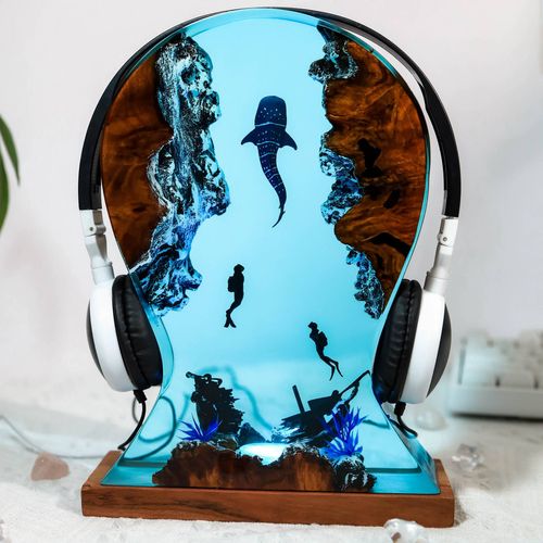 Diver and whale shark headphone stand Gaming resin lamp large