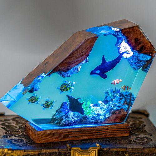 killer whale sea turtle Ocean Series Resin Lamp – Unique Resin Art with Diver for Beach Spaces