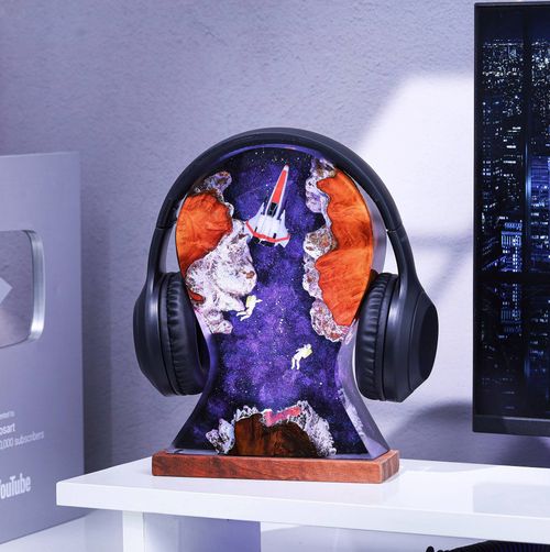 space astronaut headphone stand Gaming resin lamp large